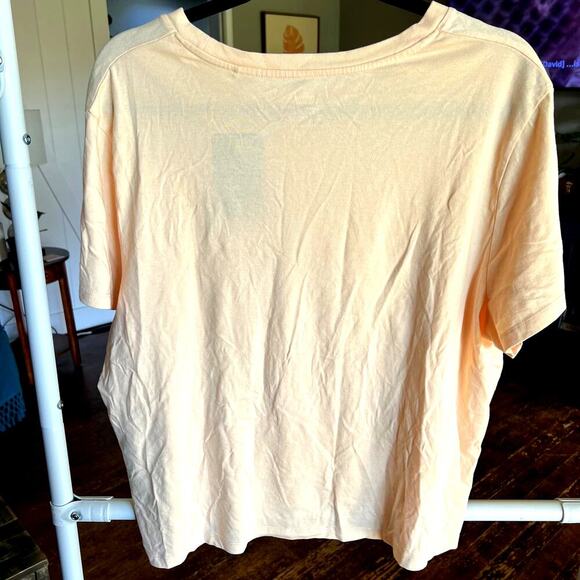 Levi's Peach, Short Sleeve Boxy T-Shirt Size XXL NEW - Picture 4 of 4